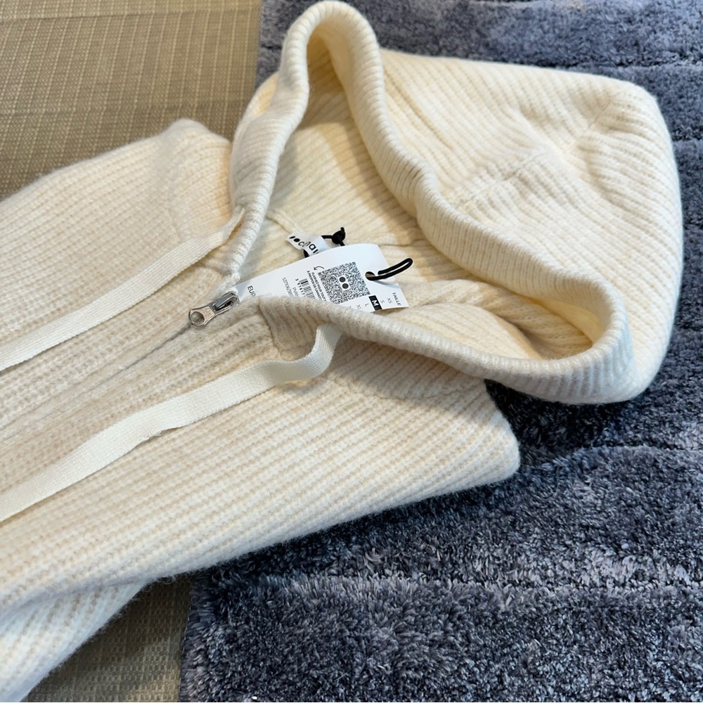 Heathered cream zip up cardigan